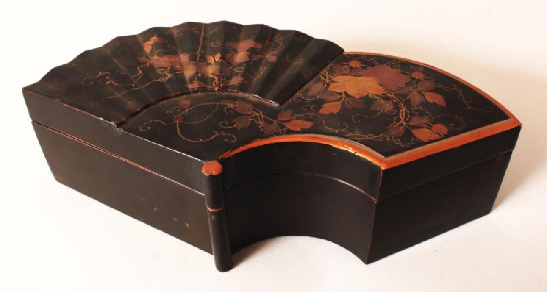 AN EARLY 20TH CENTURY JAPANESE LACQUERED WOOD BOX & (1 of 6)