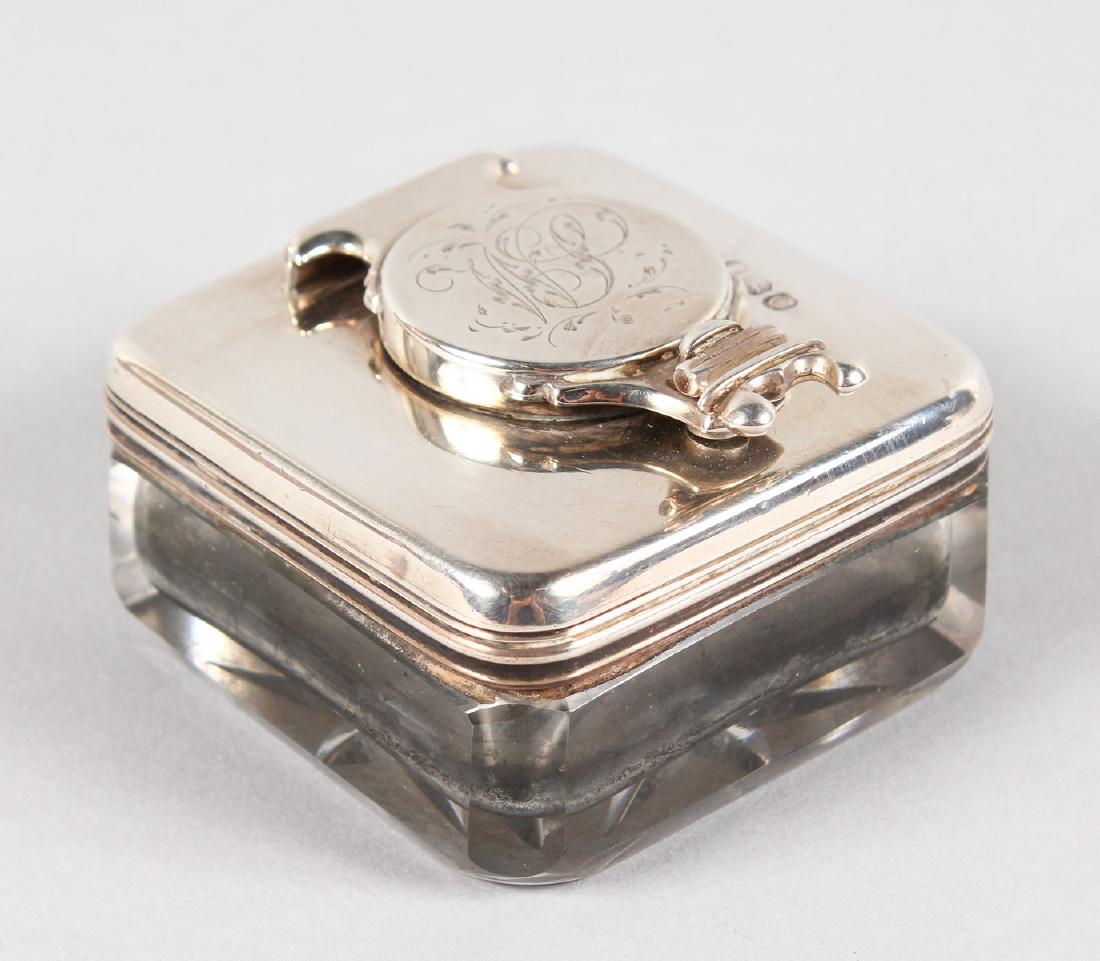 A GEORGE III SILVER MOUNTED SQUIRREL INKWELL. London: A GEORGE III SILVER MOUNTED SQUIRREL INKWELL. London 1818.
