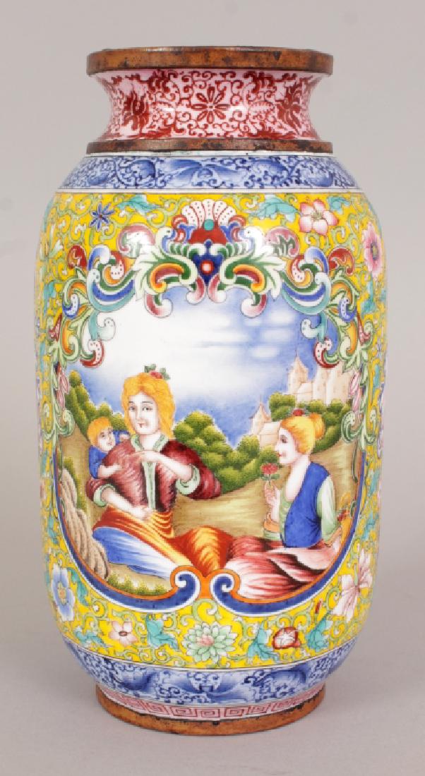 A GOOD QUALITY CHINESE YELLOW GROUND EUROPEAN SUBJECT (1 of 9)