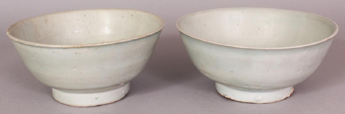 TWO EARLY 19TH CENTURY CHINESE CELADON GLAZED TEK SING (1 of 6)