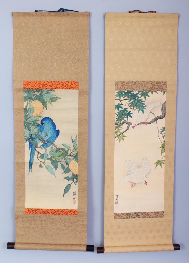 TWO GOOD QUALITY JAPANESE MEIJI PERIOD HANGING SCROLL (1 of 6)