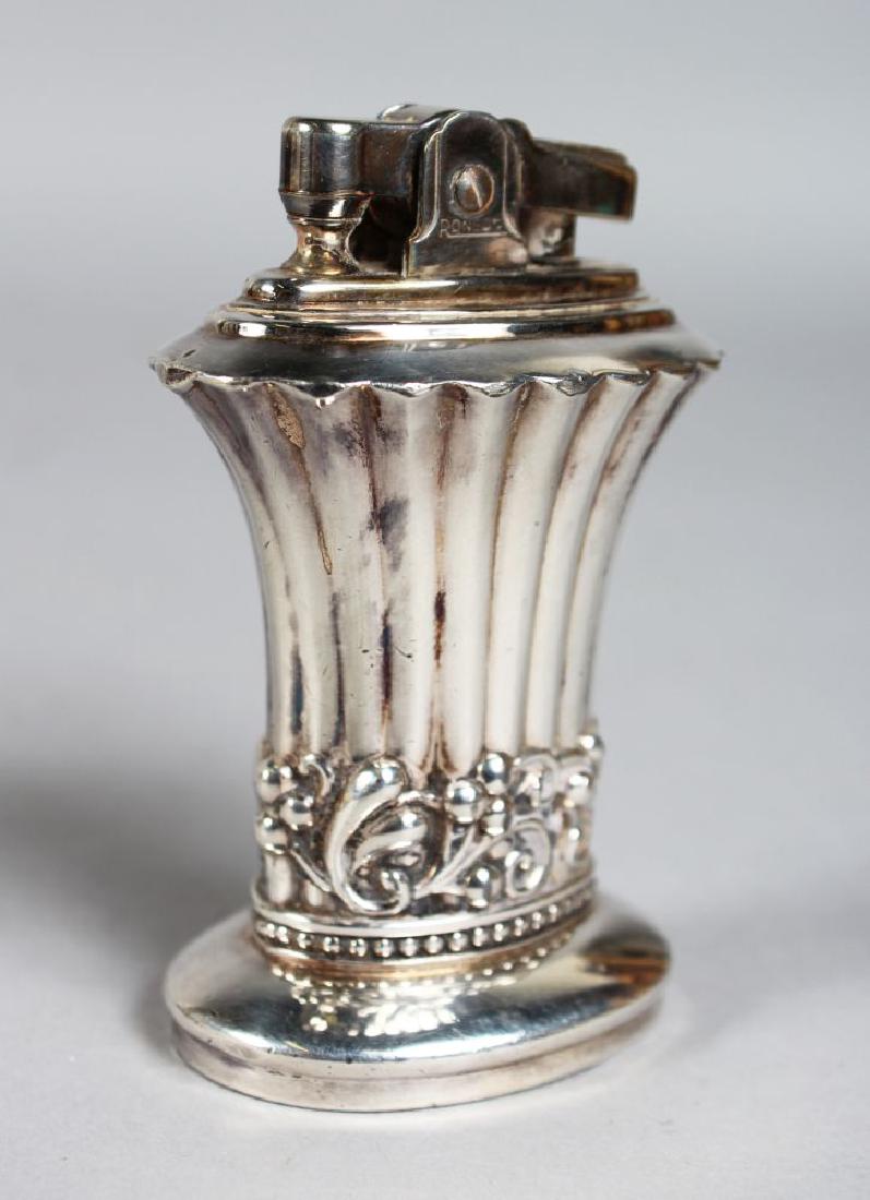 A RONSON TABLE LIGHTER. (1 of 1)