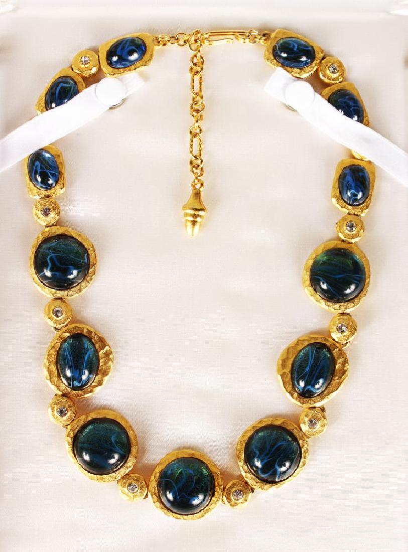 A KENNETH LANE NECKLACE. (1 of 2)