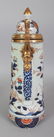 A GOOD JAPANESE EARLY IMARI PORCELAIN CISTERN, circa - 4