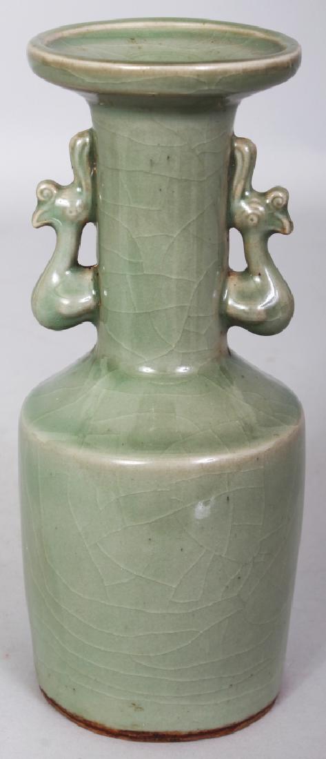 A CHINESE SONG STYLE LONGQUAN CELADON PORCELAIN VASE, (1 of 7)