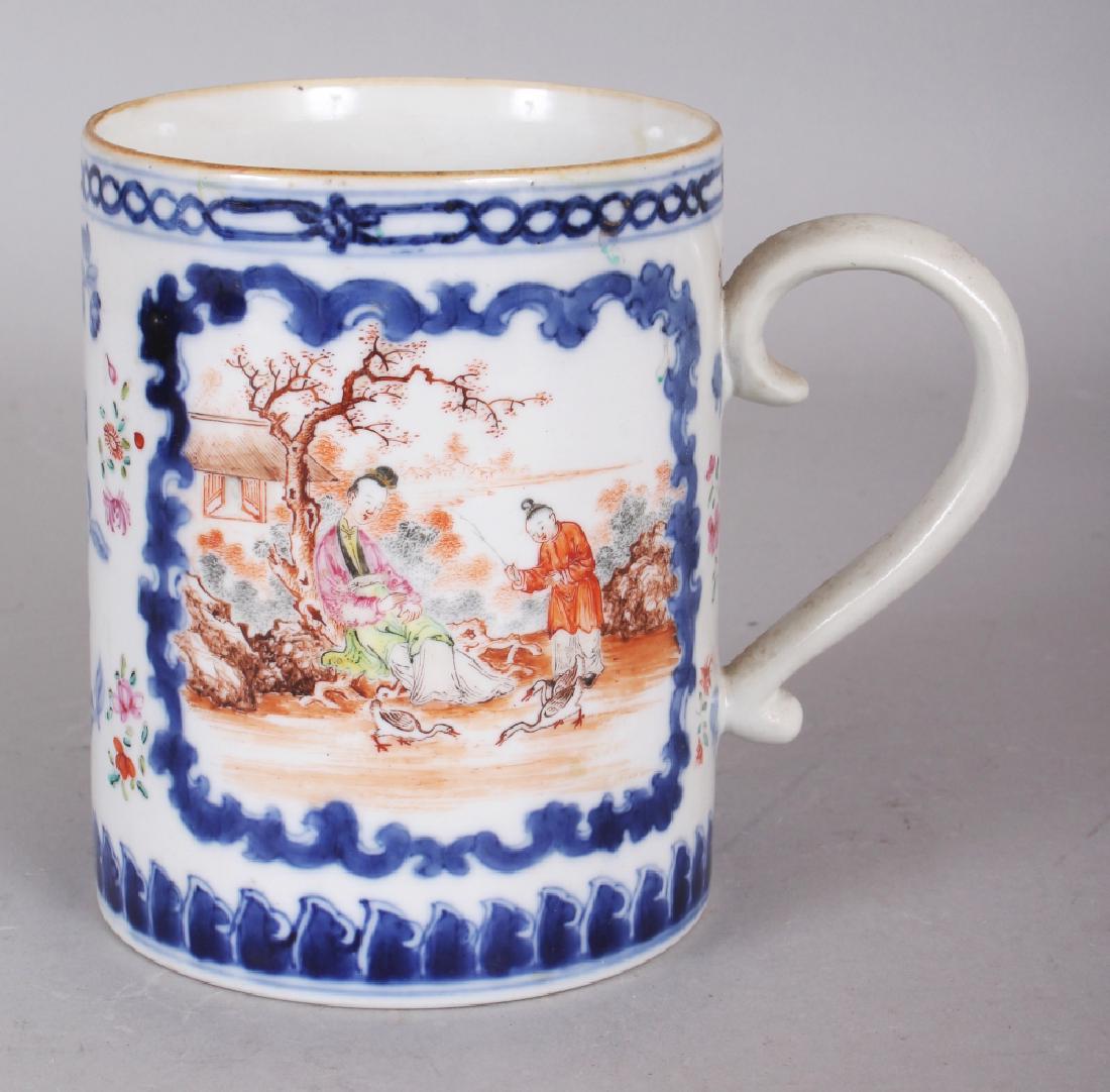 AN 18TH CENTURY CHINESE QIANLONG PERIOD UNDERGLAZE-BLUE (1 of 5)