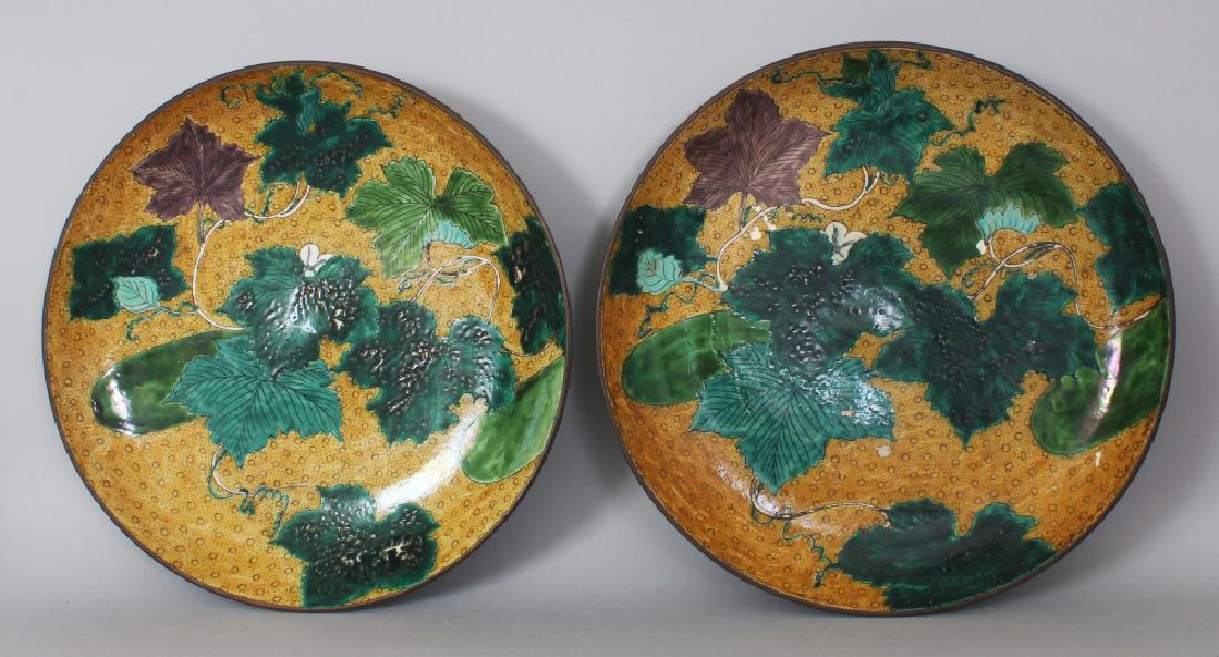 A GOOD LARGE PAIR OF 19TH CENTURY JAPANESE YELLOW (1 of 5)