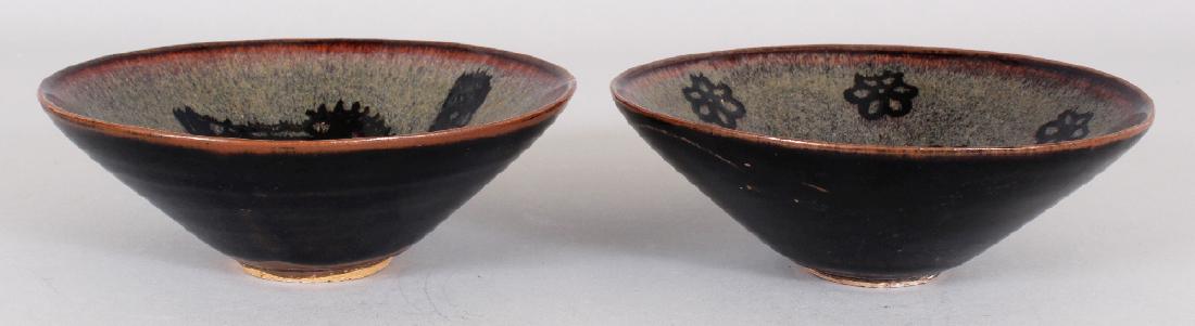 TWO CHINESE SONG STYLE JIZHOU CERAMIC BOWLS, one (1 of 6)