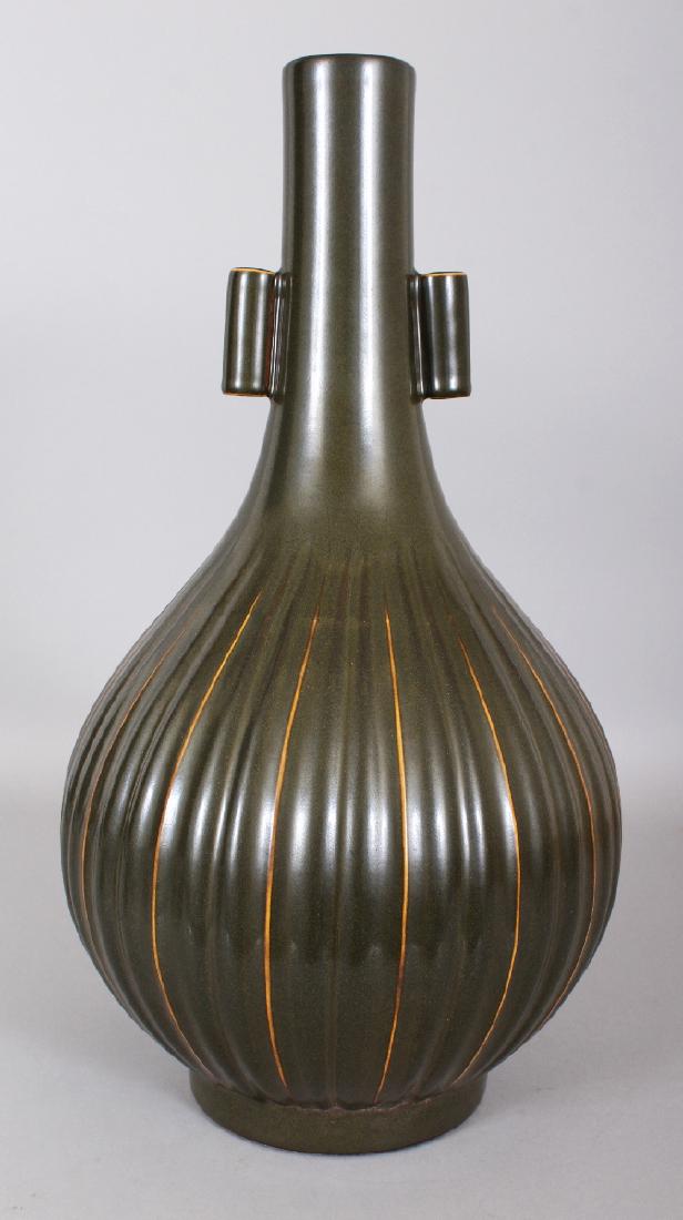 A LARGE CHINESE TEA DUST PORCELAIN ARROW VASE, with (1 of 7)