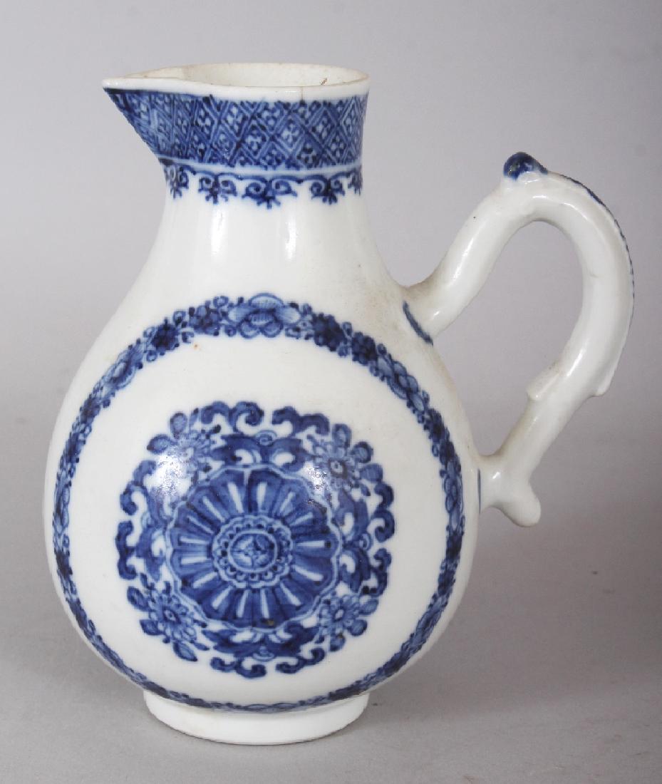 AN 18TH CENTURY CHINESE QIANLONG PERIOD BLUE & WHITE: AN 18TH CENTURY CHINESE QIANLONG PERIOD BLUE & WHITE SPARROW BEAK PORCELAIN JUG, 5.1in high.