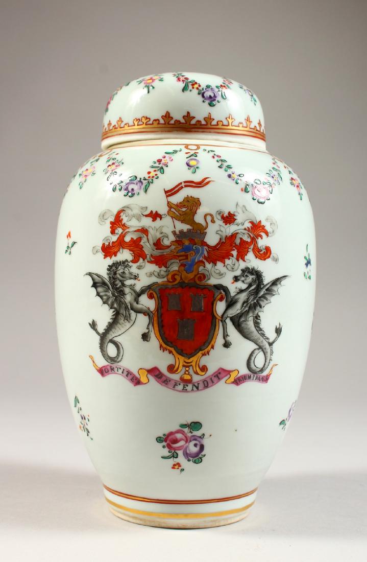 A SAMSON OF PARIS ARMORIAL JAR AND COVER. 8ins high.: A SAMSON OF PARIS ARMORIAL JAR AND COVER. 8ins high.