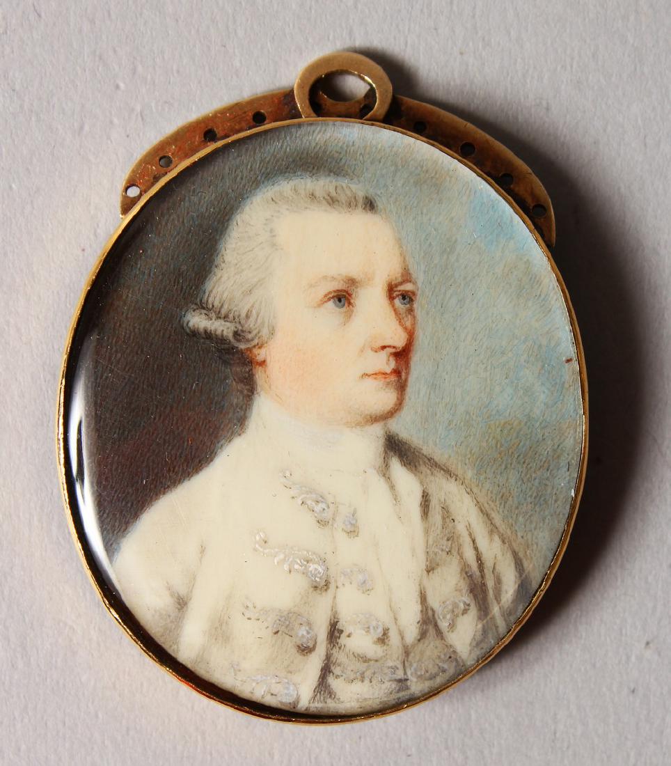 19TH CENTURY ENGLISH SCHOOL, PORTRAIT OF A GENTLEMAN,: 19TH CENTURY ENGLISH SCHOOL, PORTRAIT OF A GENTLEMAN, wearing a white coat. 1.5ins x 1.25ins.