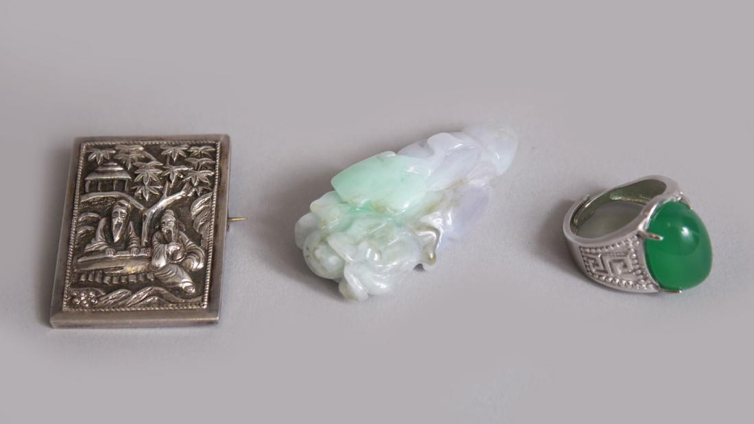 A MIXED LOT OF CHINESE ITEMS, consisting of one jadeite (1 of 11)
