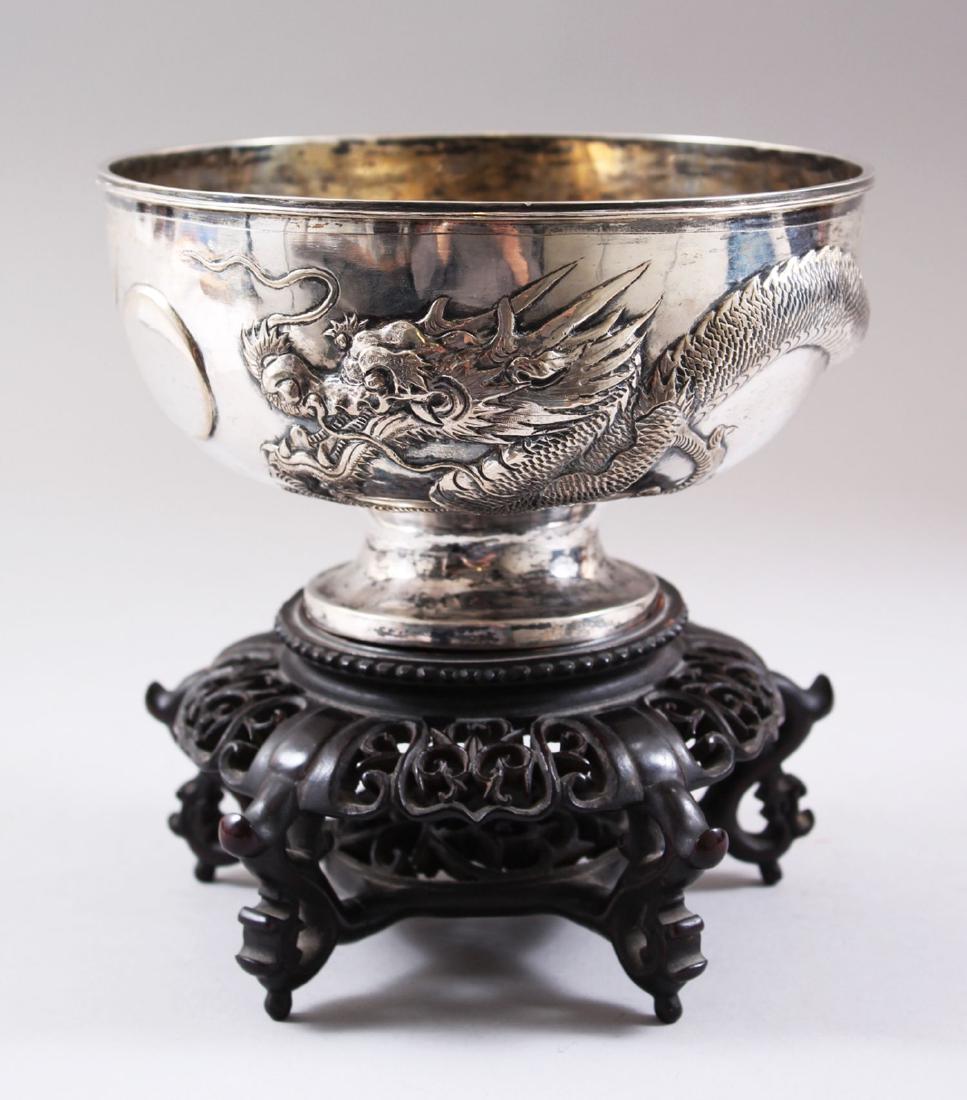 A GOOD JAPANESE MEIJI PERIOD SOLID SILVER DRAGON BOWL & (1 of 8)