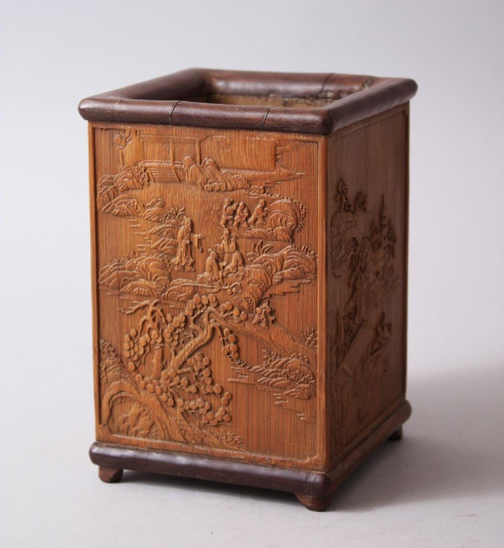 AN EARLY 20TH CENTURY CHINESE BAMBOO SQUARE FORM BRUSH (1 of 6)