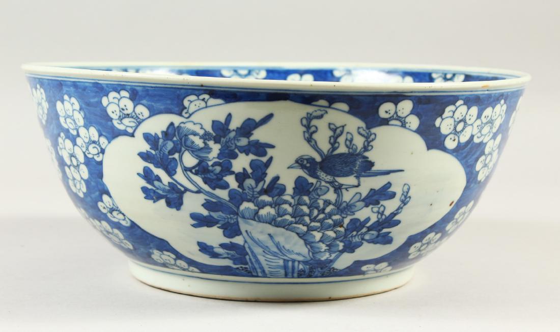 A LARGE 19TH CENTURY CHINESE BLUE & WHITE PRUNUS BOWL, (1 of 9)