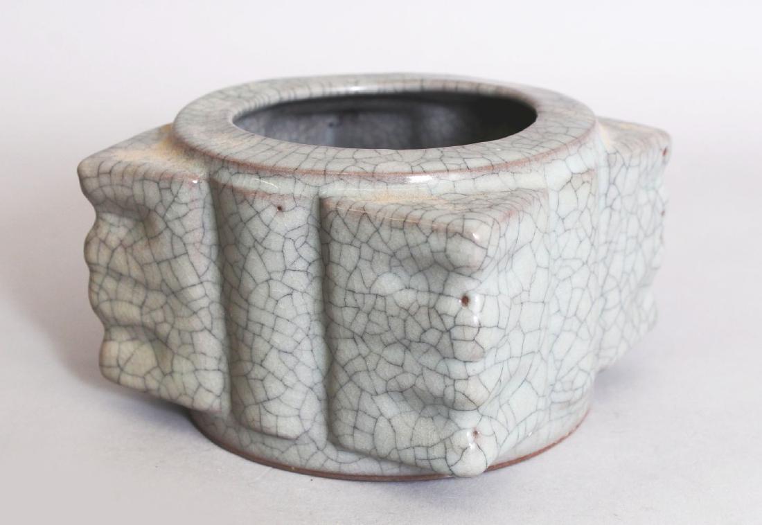 A CHINESE GE STYLE CELADON GLAZED CRACKLEGLAZE CONG (1 of 6)