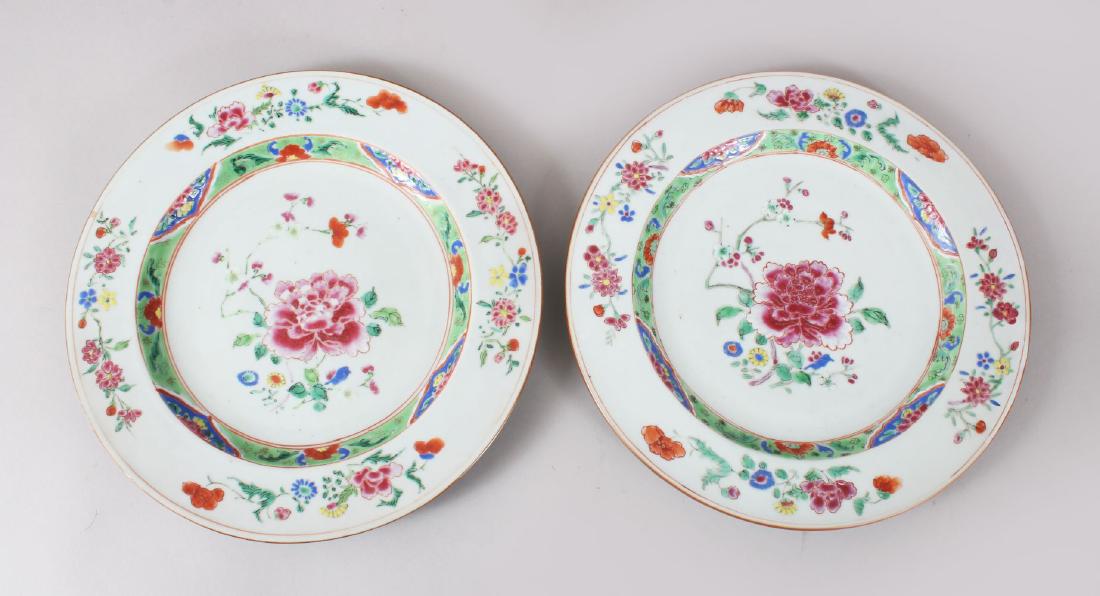 A GOOD PAIR OF 18TH CENTURY CHINESE FAMILLE ROSE EXPORT (1 of 4)