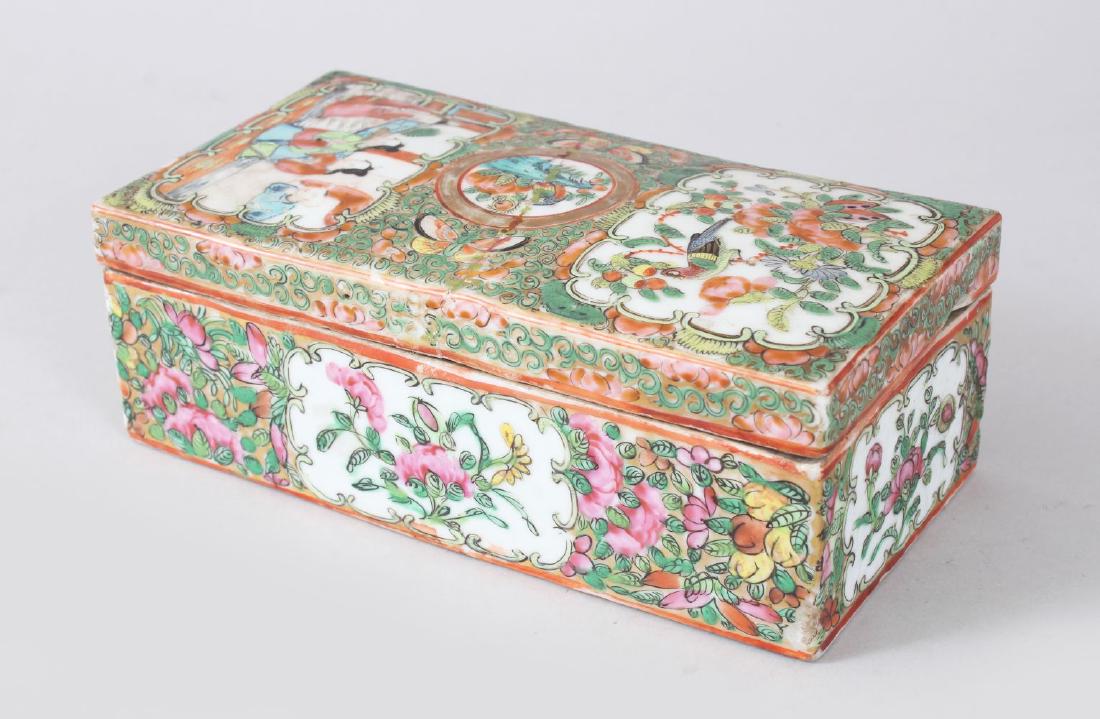 A 19TH CENTURY CHINESE CANTON FAMILLE ROSE PORCELAIN (1 of 4)