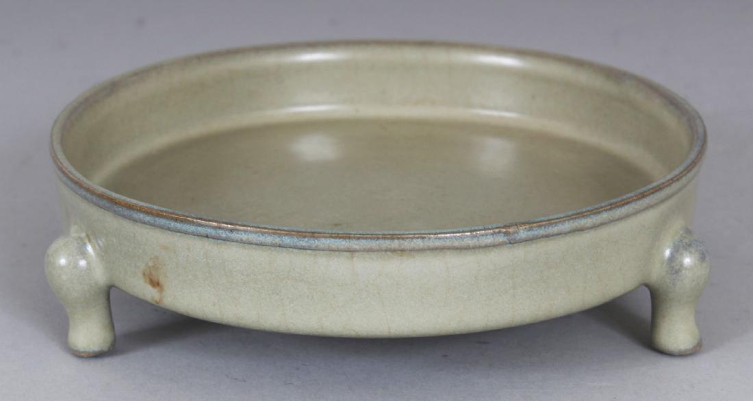 A CHINESE SONG STYLE RU WARE CELADON PORCELAIN TRIPOD (1 of 4)
