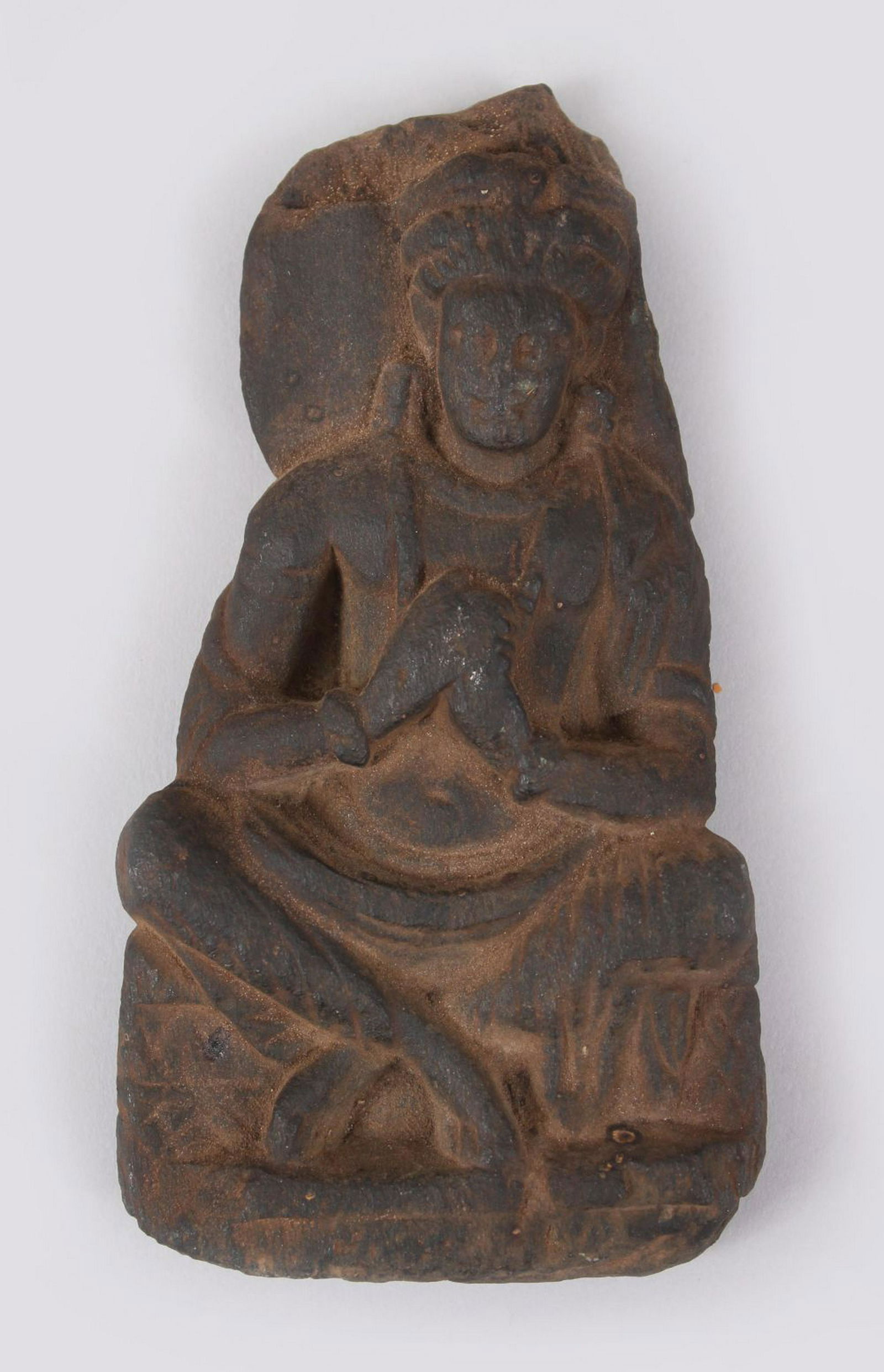 A FINE 12TH-13TH CENTURY CARVED STONE GANDHARA BUDDHA (1 of 2)