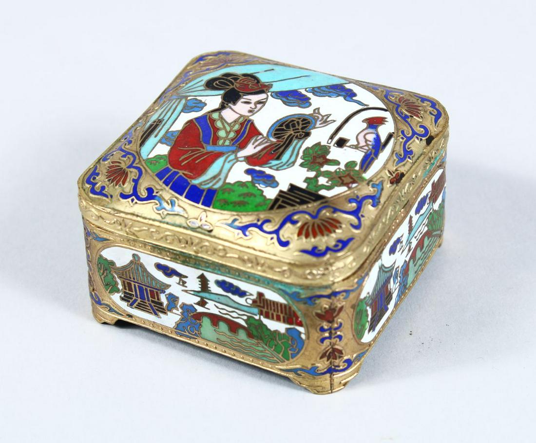 A 20TH CENTURY CHINESE CLOISONNE ENAMEL BOX AND COVER, (1 of 3)