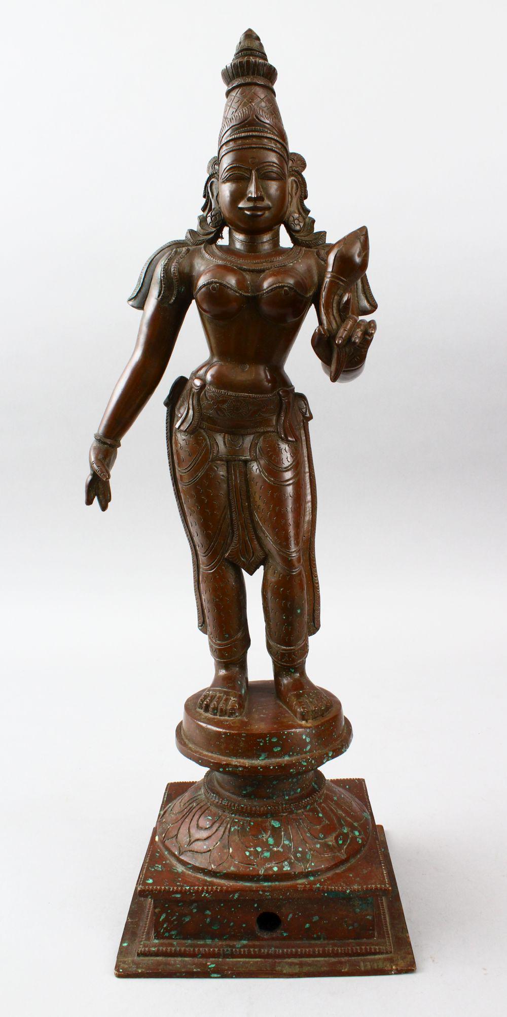 A LARGE AND FINE QUALITY FIGURE OF AN INDIAN GODDESS, (1 of 7)