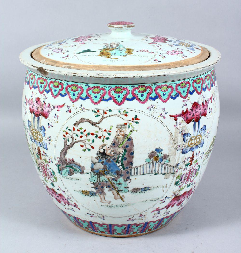 A LARGE 18TH / 19TH CENTURY CHINESE FAMILLE ROSE (1 of 7)