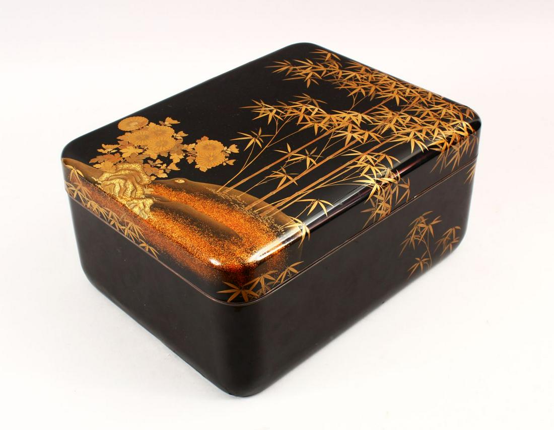 A GOOD JAPANESE MEIJI PERIOD LACQUER & GILT DECORATED (1 of 7)