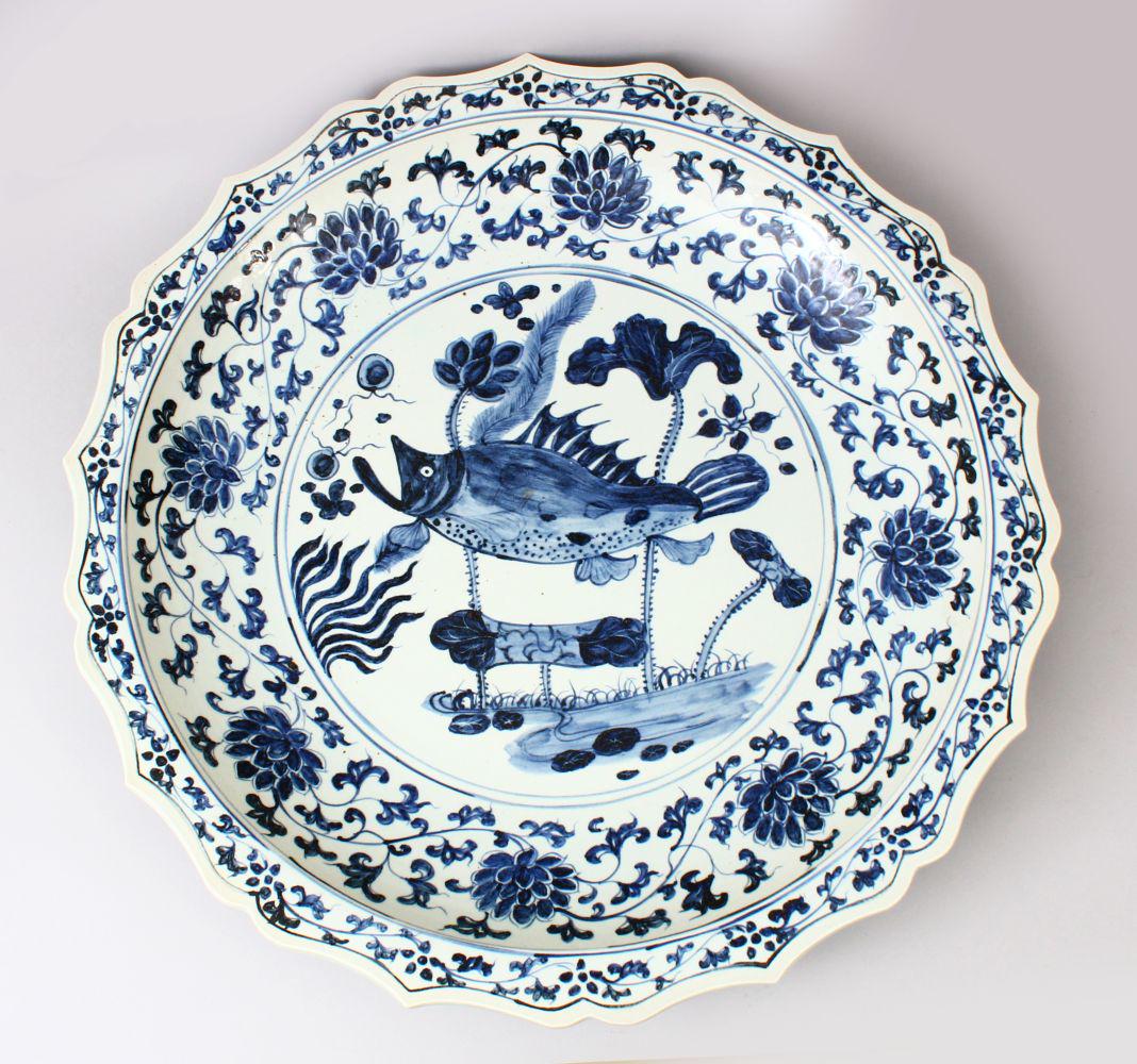 A LARGE & HEAVY LATE 19TH CENTURY CHINESE MING STYLE (1 of 7)