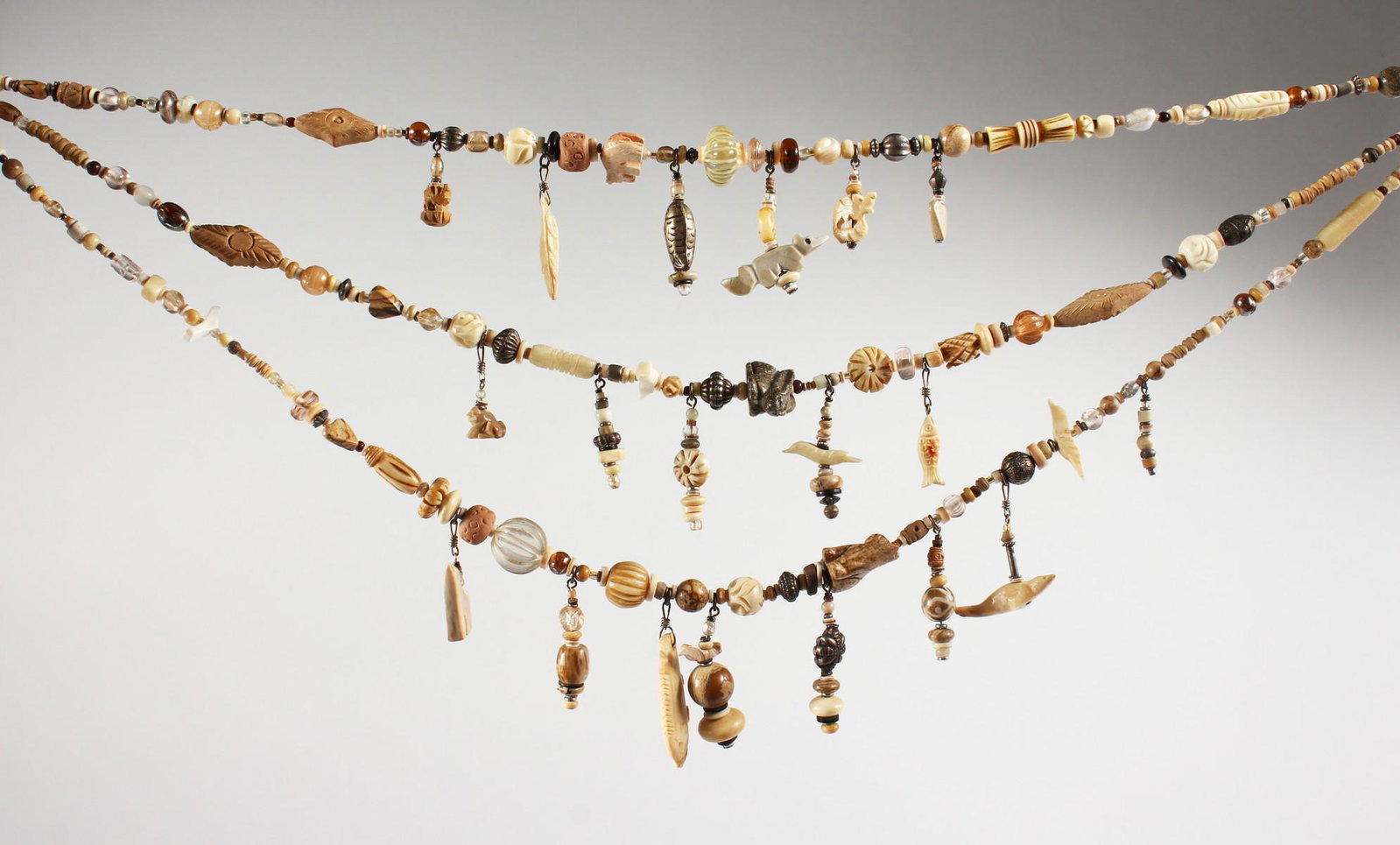 A VINTAGE RALPH MASSEY NECKLACE.: A VINTAGE RALPH MASSEY NECKLACE.