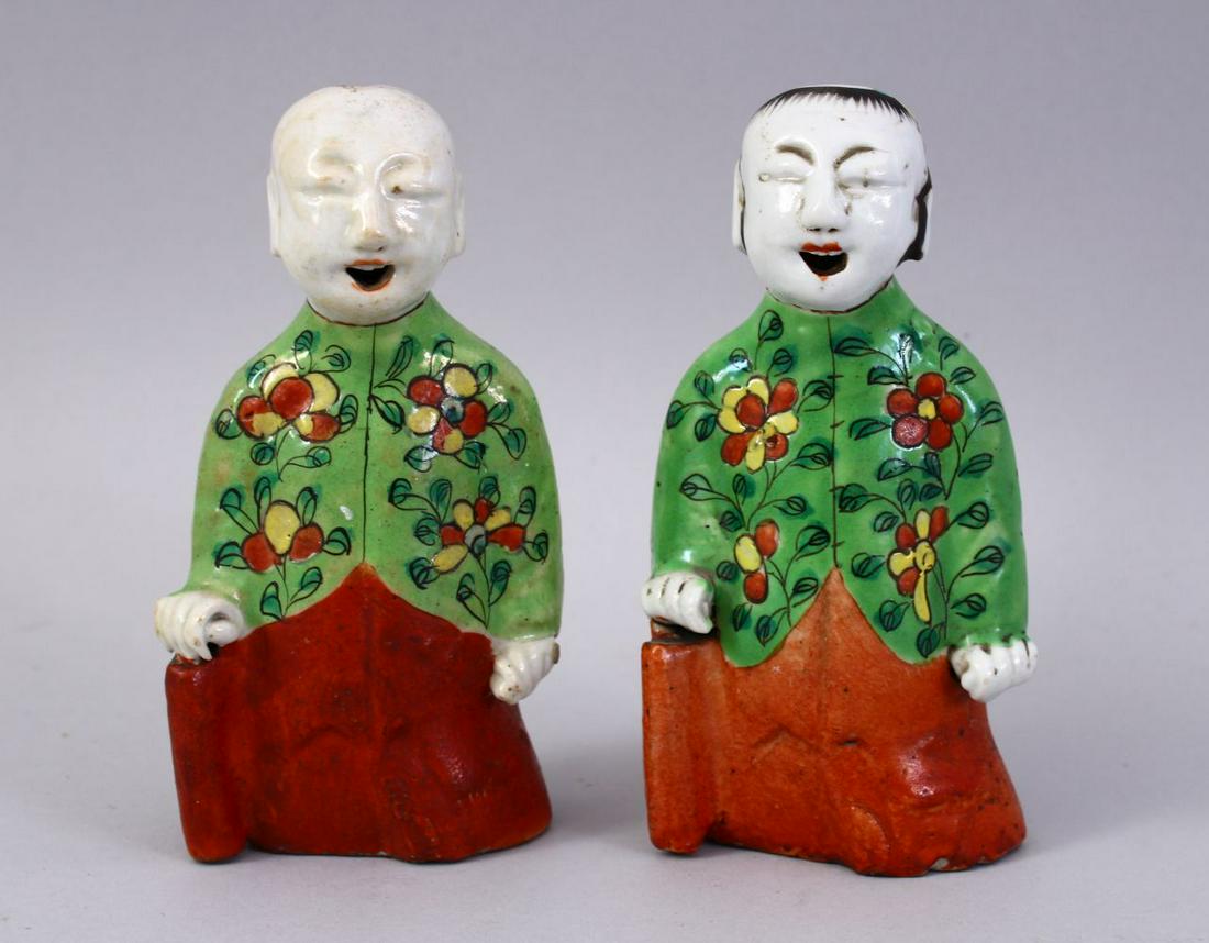 A GOOD PAIR OF 19TH CENTURY CHINESE FAMILLE VERTW (1 of 6)