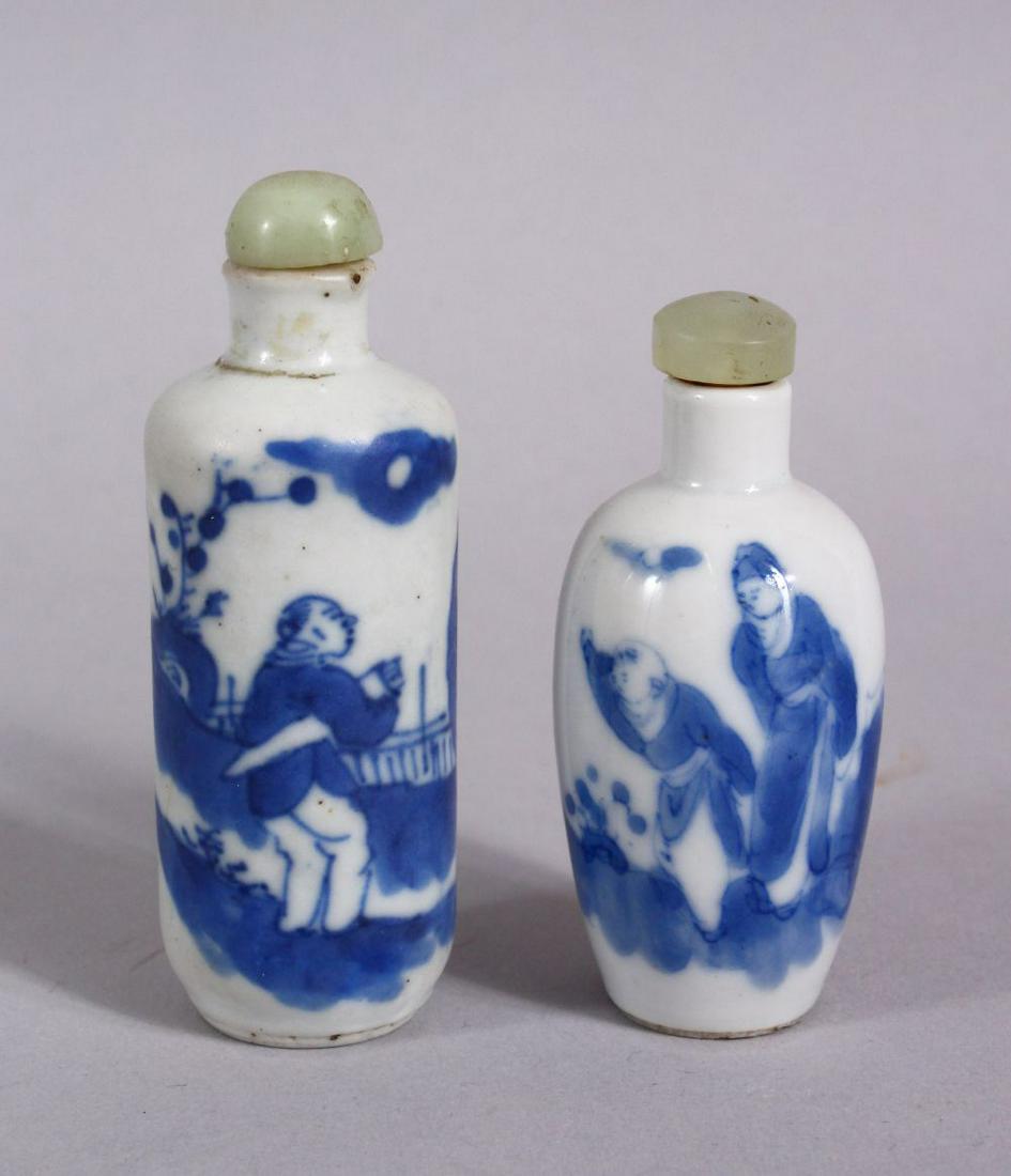 TWO CHINESE BLUE & WHITE PORCELAIN PORCELAIN SNUFF (1 of 4)