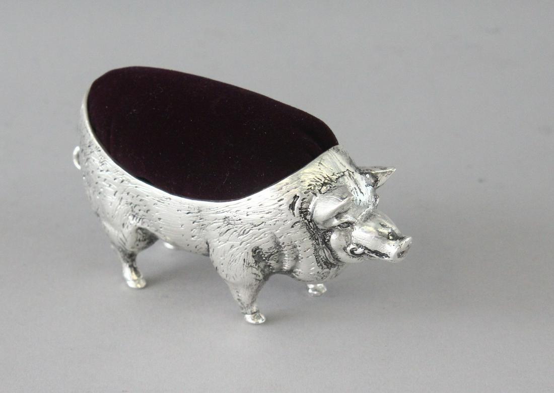 AN 800 PIG PIN CUSHION. 4ins long.: AN 800 PIG PIN CUSHION. 4ins long.