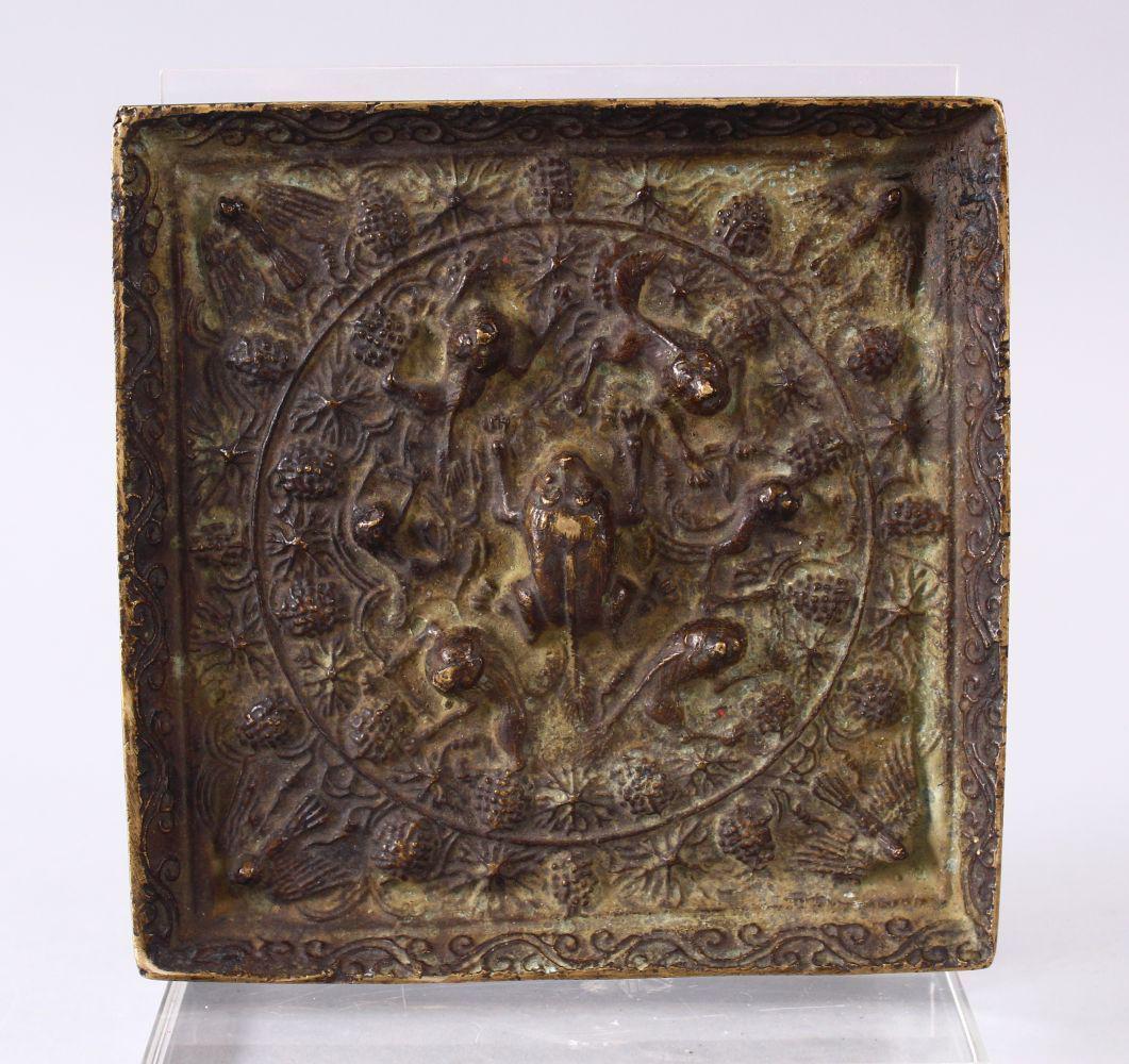 A GOOD 18TH / 19TH CENTURY CHINESE BRONZE MIRROR, of (1 of 5)