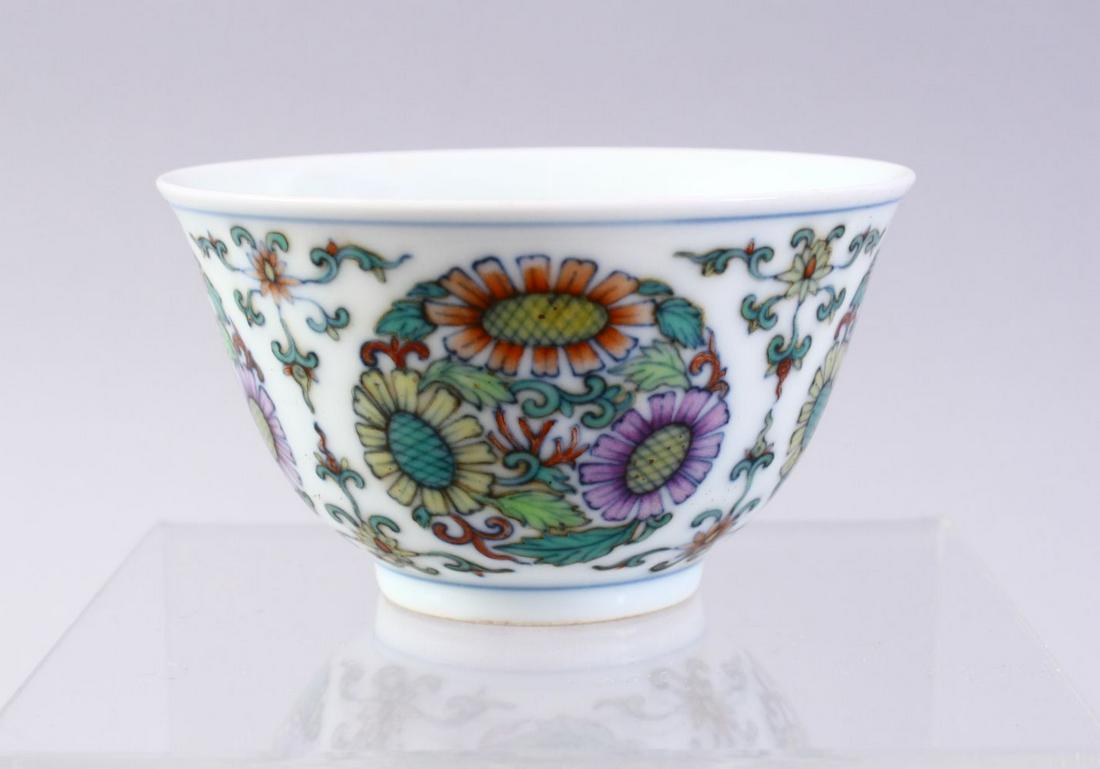 A CHINESE DOUCAI DECORATED CHRYSANTHEMUM PORCELAIN CUP, (1 of 6)
