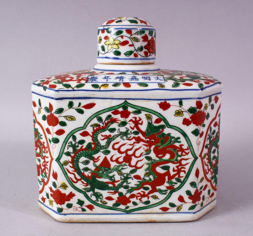 A CHINESE WUCAI DECORATED PORCELAIN TEA CADDY & COVER, (1 of 7)