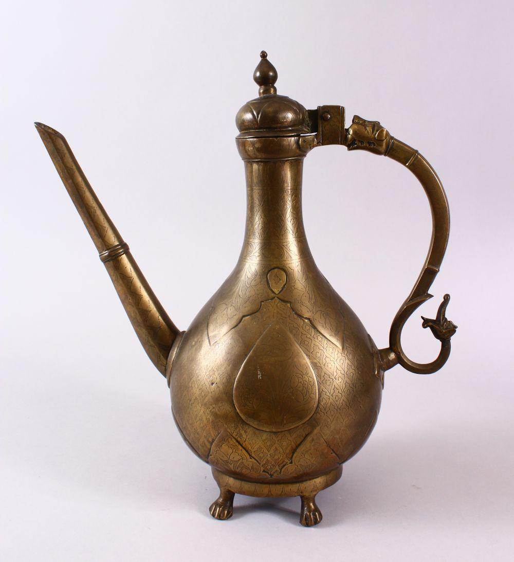 A LARGE 18TH CENTURY MUGHAL INDIAN BRASS EWER, 38cm (1 of 7)
