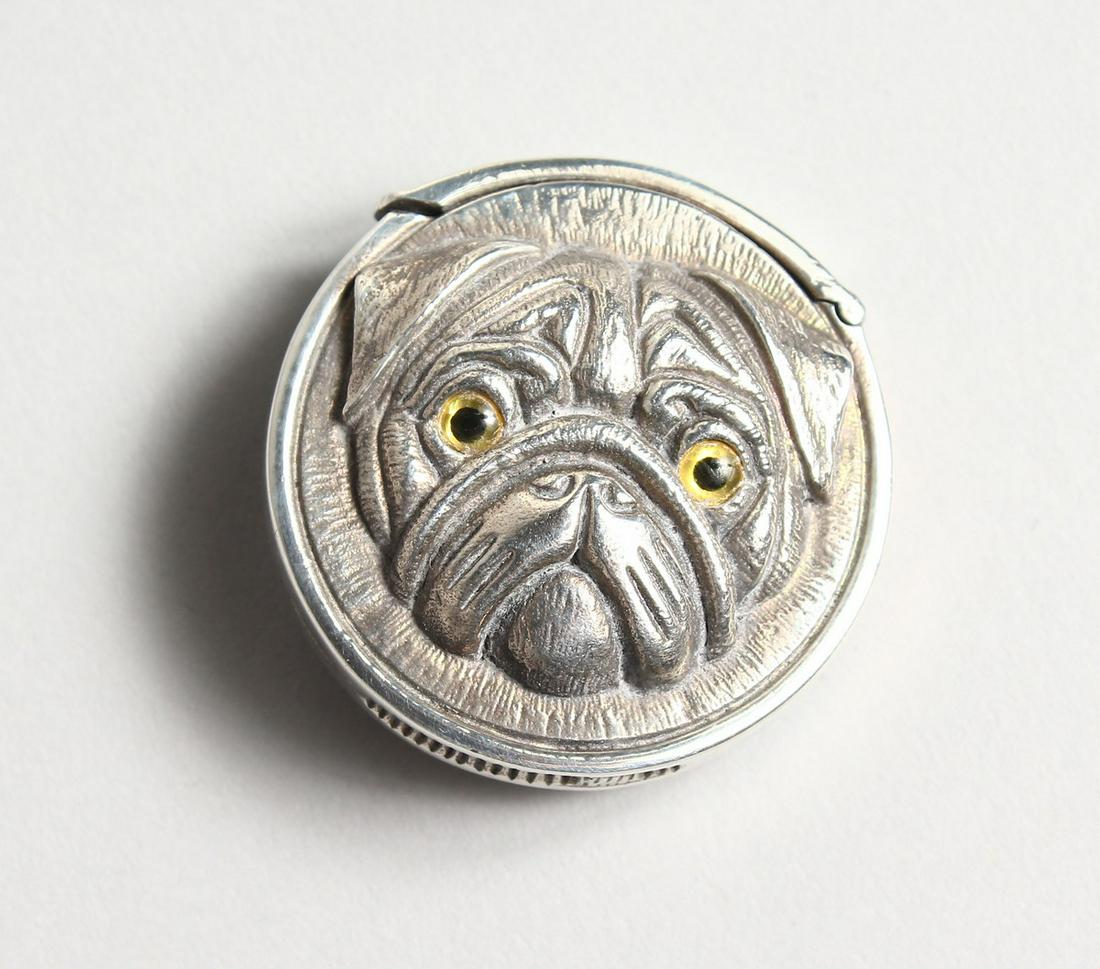 A SILVER PUG AND FRENCH BULLDOG VESTA CASE: A SILVER PUG AND FRENCH BULLDOG VESTA CASE