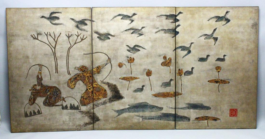A SUPERB VIETNAMESE THREE PANEL PAINTING OF A HUNTING (1 of 11)
