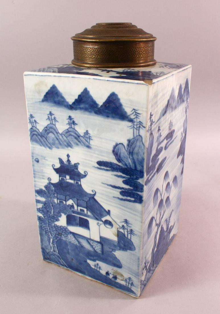A LARGE CHINESE 18TH / 19TH CENTURY CHINESE BLUE & (1 of 5)