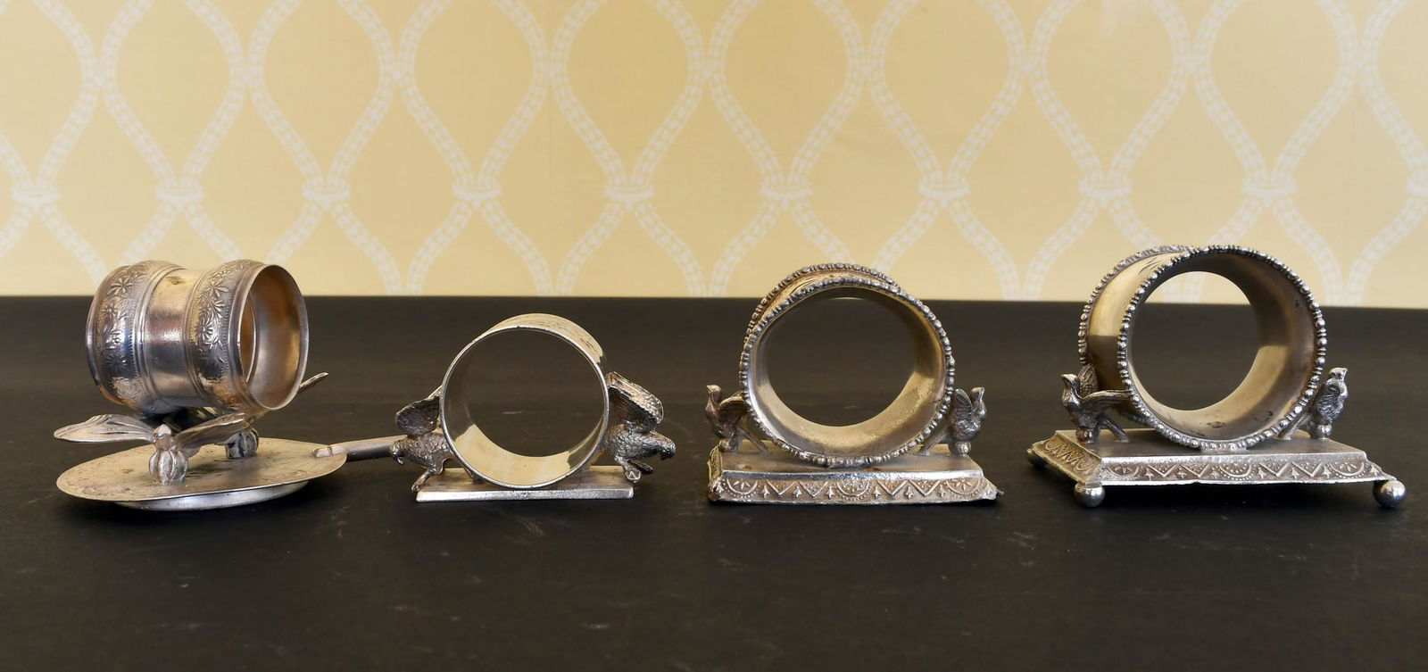 FOUR NOVELTY PLATE BIRDS AND BUTTERFLIES SEVIETTE (1 of 1)