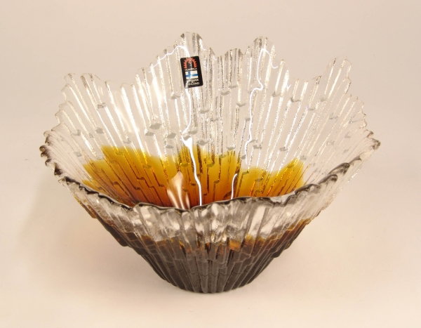 A LARGE HUMPILLA TAPERING BOWL, clear textured gl