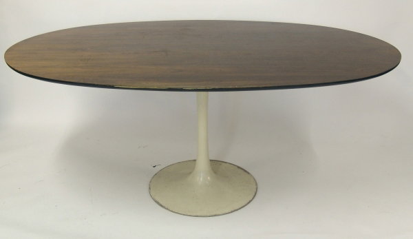 ARKANA A rosewood oval and aluminium based dining