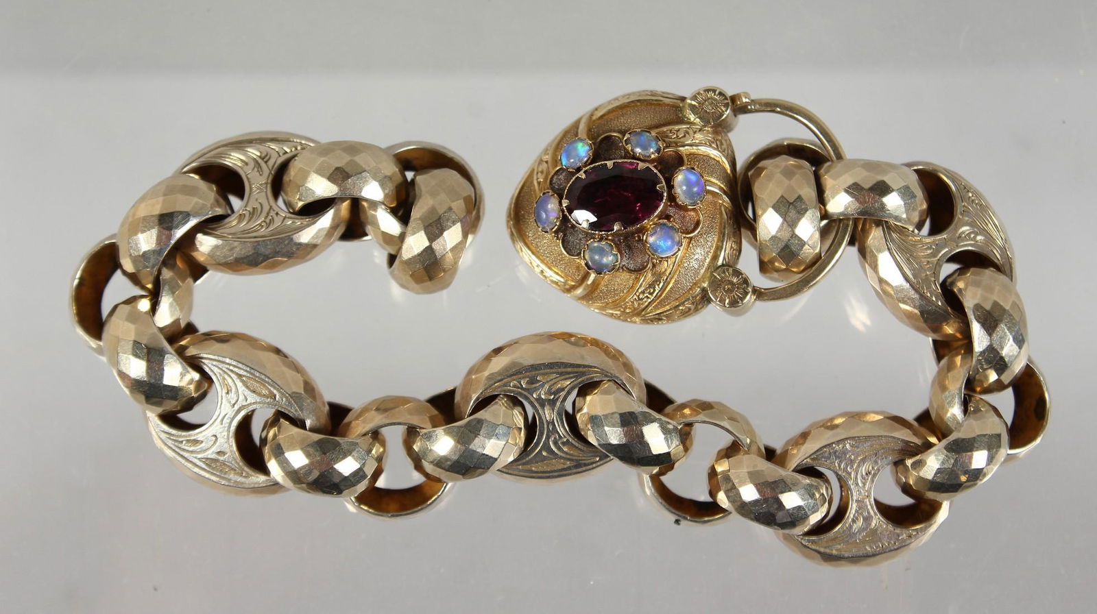 A VICTORIAN HEART SHAPED LOCK AND CHAIN. (1 of 4)