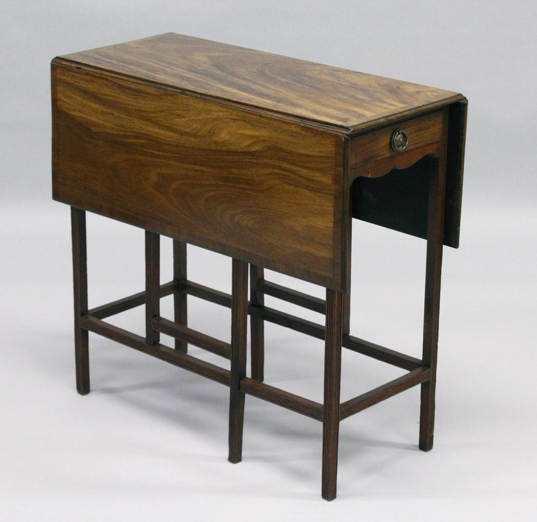 A VERY GOOD GEORGE III MAHOGANY DROP FLAP TABLE with cross banded top, single end drawer, gate leg: A VERY GOOD GEORGE III MAHOGANY DROP FLAP TABLE with cross banded top, single end drawer, gate leg action on square reeded legs. 2ft open, 1ft closed 2ft 5ins long.
