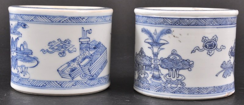 A RARE CHINESE KANGXI PORCELAIN BLUE AND WHITE SCH: A RARE CHINESE KANGXI PORCELAIN BLUE AND WHITE SCHOLARS INCENSE BURNER C1710 together with a Kangxi cylindrical ink pot. One with inner footrim nick. 3ins wide. (2)