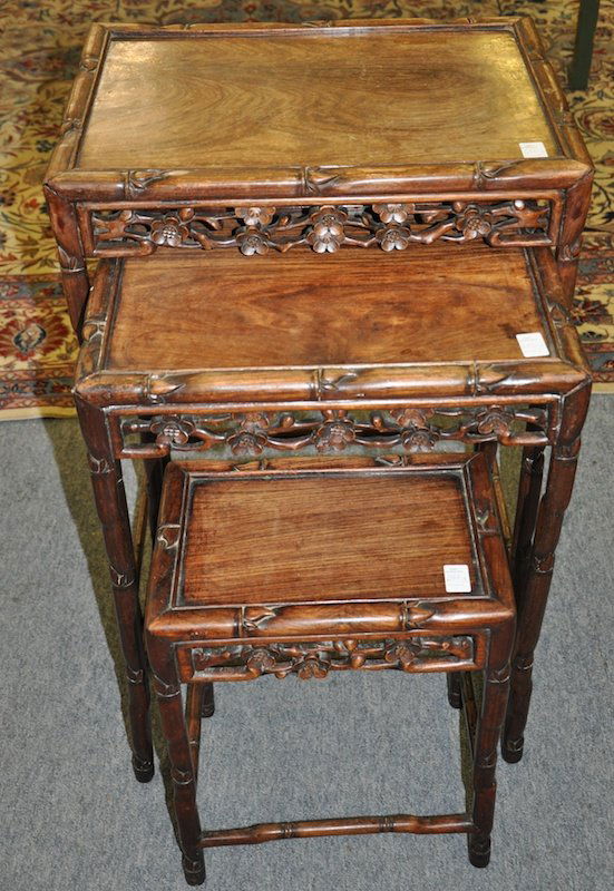 - A NEST OF CHINESE TABLES.: - A NEST OF CHINESE TABLES.