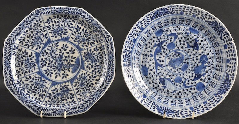 A CHINESE KANGXI PORCELAIN BLUE AND WHITE OCTAGONAL: A CHINESE KANGXI PORCELAIN BLUE AND WHITE OCTAGONAL PLATE C1700 together with a 19th century Chinese Kangxi style plate. Minor faults. 9ins diameter. (2)