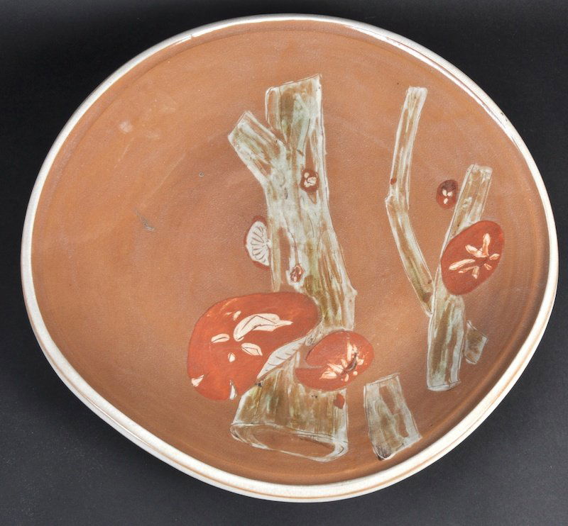 A POOLE POTTERY CHINESE DESIGN SHAPED DISH decorated wi: A POOLE POTTERY CHINESE DESIGN SHAPED DISH decorated with bamboo. 17ins diameter.